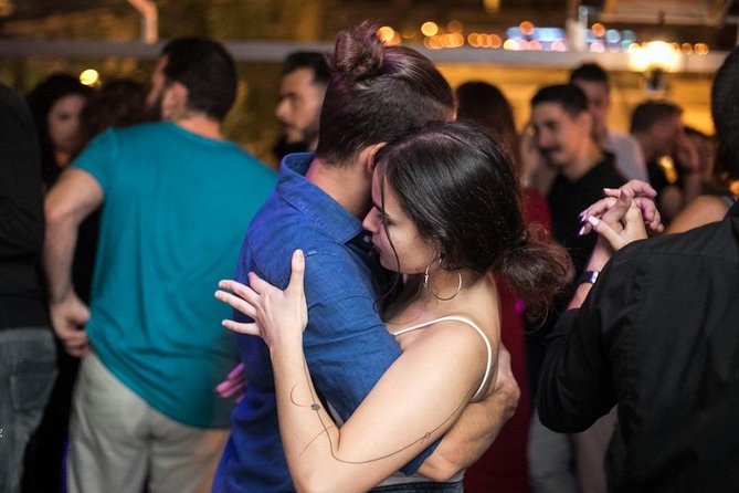 Cancun Salsa Lovers Dance Experience - Small group, but confirm the actual size