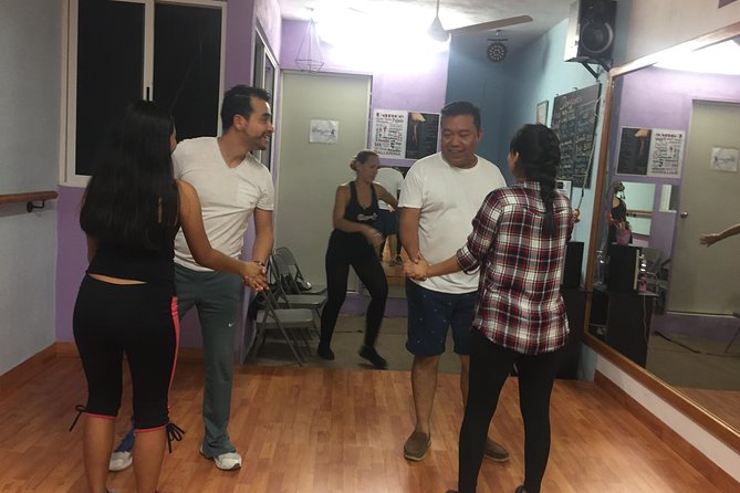 Cancun Salsa or Bachata Dance lesson from Cancun Playa del Carmen Riviera Maya - A one-hour lesson with a clear purpose
