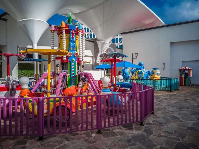 Cancún: Sky Wheel Pass GO - Mirror Maze: a short visual challenge