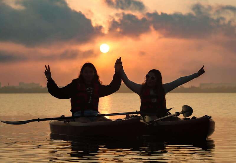 Cancun: Sunset Kayak Experience in the Mangroves - Meeting the guides at Marina Scuba Cancun