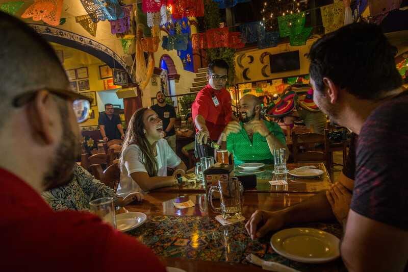 Cancún: Taco & Local Beer Tasting Tour with transportation - Stop three: Av Yaxchilán and the salsa lesson