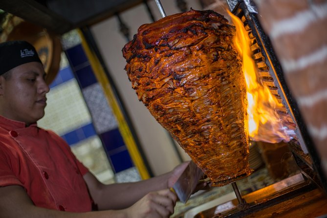 Cancun Taco Tour, Local Beer and Night Market with Transportation - Cochinita pibil at Lonchería El Pocito