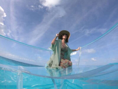Transparent Boat Tour with Drinks