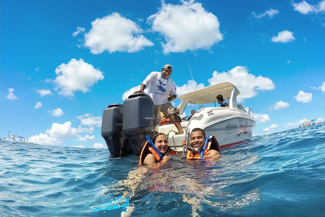 Cancun Whale Shark Experience with Snorkel & Transportation - Guides, safety, and the feel of the experience