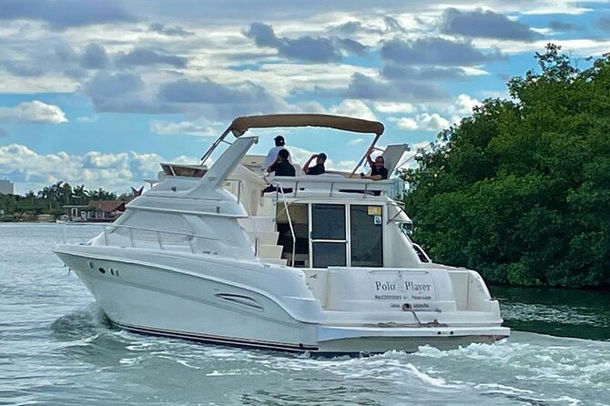 Cancun Yacht Tour - SEARAY YACHT 46 FT GREAT FOR SUNSET 15 PEOPLE MAX 25P9 - Playa Norte on Isla Mujeres