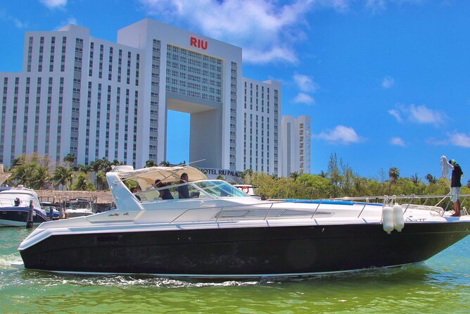 Cancun yachts rental BEATIFUL YACHT 46FT, 15 PAX MAX 25P6 - What the day looks like from the Real Inn Hotel