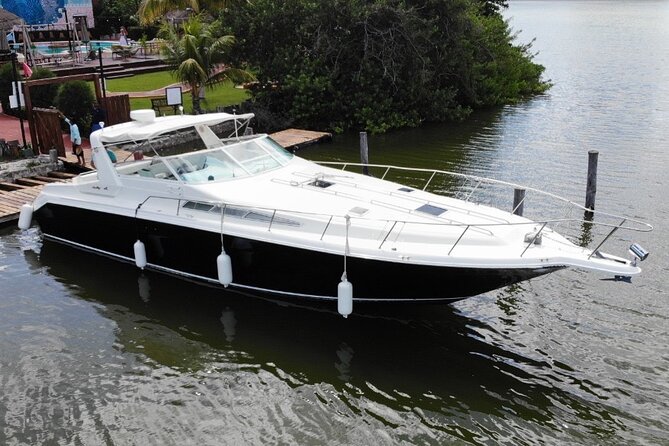 Cancun yachts rental BEATIFUL YACHT 46FT, 15 PAX MAX 25P6 - Music, air conditioning, and the feel on board