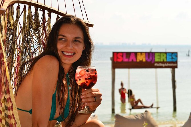 Catamaran Albatros Platinum & Beach club & Open bar & Isla Mujeres - What the $110 price really buys