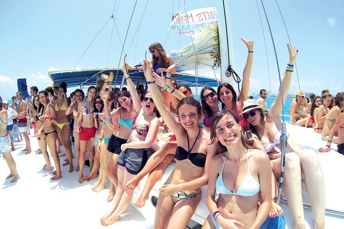 Catamaran and snorkel in isla mujeres - What the $85 basic cost really buys