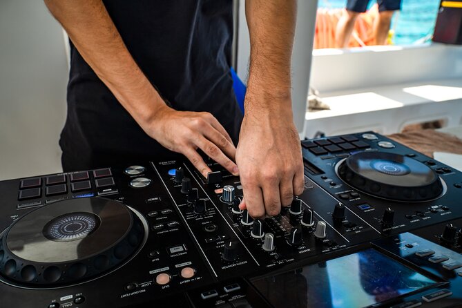 Catamaran Booze Party With Open Bar in Cancun - Key points to know before booking