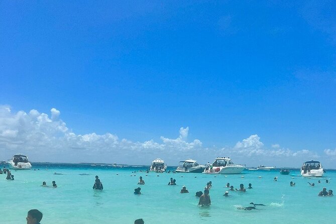 Catamaran Cancun to Isla mujeres Lunch OpenBar and Snorkeling - The real cost: about $78 before extras