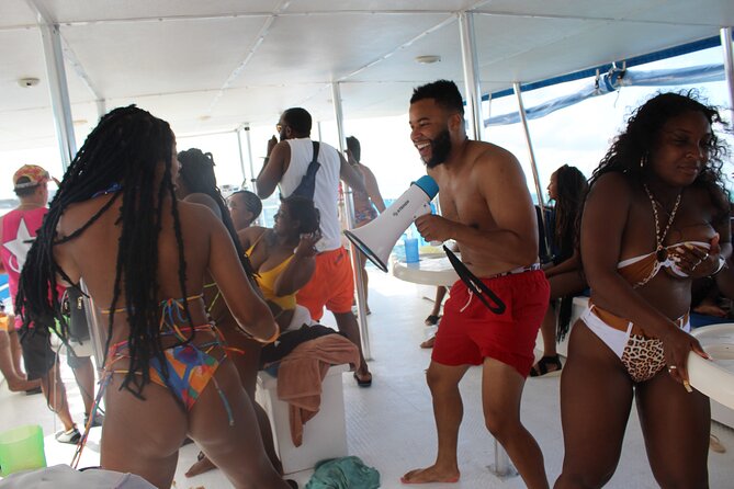 Catamaran Party Boat Cancun - Smart questions to ask before you pay