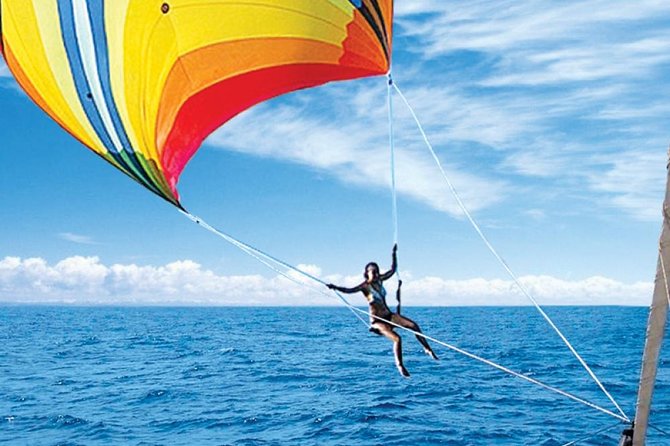Catamaran Sailing Experience & Snorkeling Tour to Isla Mujeres - Lunch, open bar, and the social mood