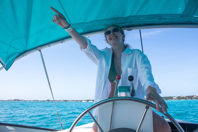 Catamaran Snorkeling with Openbar & Lunch Cancun to Isla Mujeres - Sailing South with Music, Sun, and Domestic Drinks