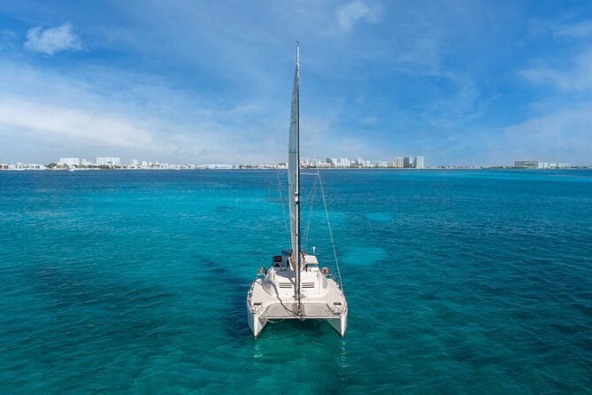 Catamaran Snorkeling with Openbar & Lunch Cancun to Isla Mujeres - Lunch at the Beach Club