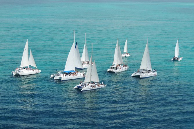 Catamaran to Isla Mujeres - Spinnaker Flying on the Return Trip