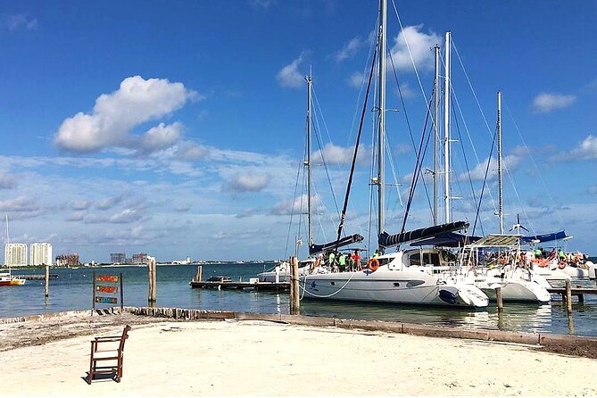 Catamaran to Isla Mujeres, Open bar, buffet, Beach Club Included - The beach club question deserves careful attention