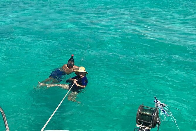 Catamaran to Isla Mujeres, Open bar, buffet, Beach Club Included - Reef snorkeling and the limits of a shared boat