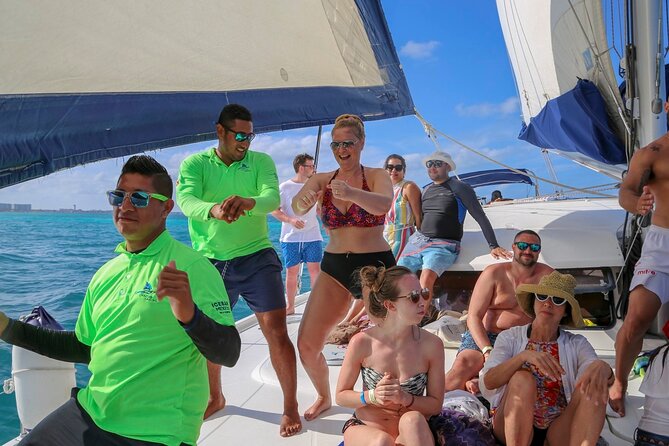 Catamaran to Isla Mujeres with Buffet and Open Bar from Cancun - Boarding at Marina Las Perlas in Cancun