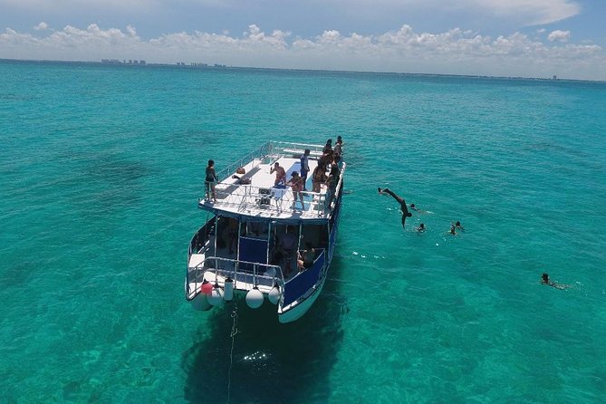 Catamaran Tour to Isla Mujeres all Included - Leaving Cancun through the Nichupté Lagoon