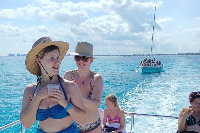 Catamaran Tour to Isla Mujeres all Included - Group size, seating, and accessibility concerns