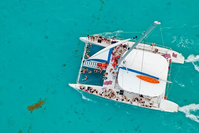 Catamaran Tour to Isla Mujeres Open bar and Lunch - The return sail to Cancun