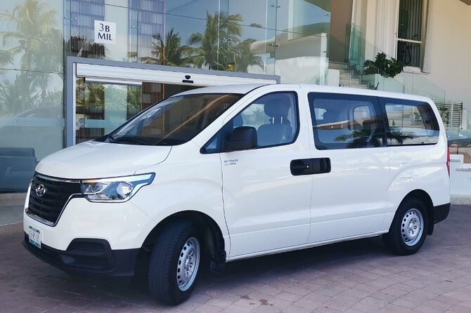 Cheap transfer for up to 10 people. - The airport-to-hotel ride takes about an hour