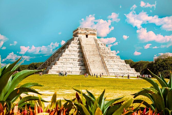 Chichen Itza and Cenote Tsukán with Lunch - Why the 5:30 am start matters at Chichen Itza