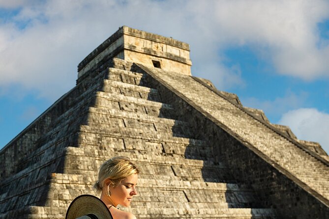 Chichen Itza Deluxe All Inclusive Tour with Cenote & Valladolid - Seeing the Kukulkan Pyramid and the main ruins