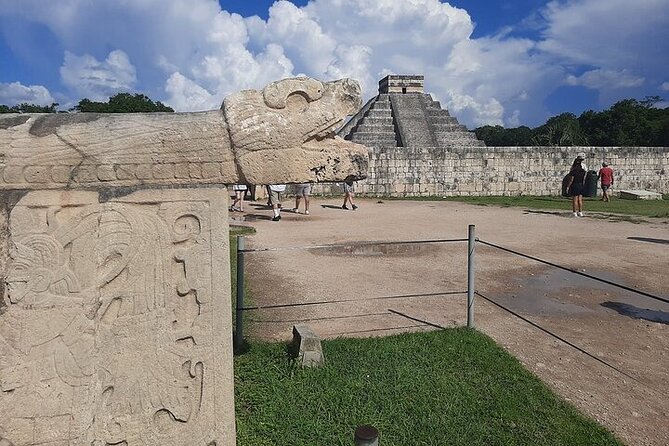 Chichen itza Deluxe Ancestral Cenotes Ik-il and Suytun - A packed day from Cancun to the Yucatan interior