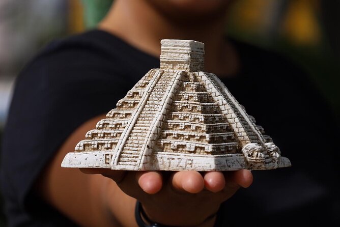 Chichen Itza Exclusive Tour, Cenote, Magical Town & Buffet - What the guide and group setup are like