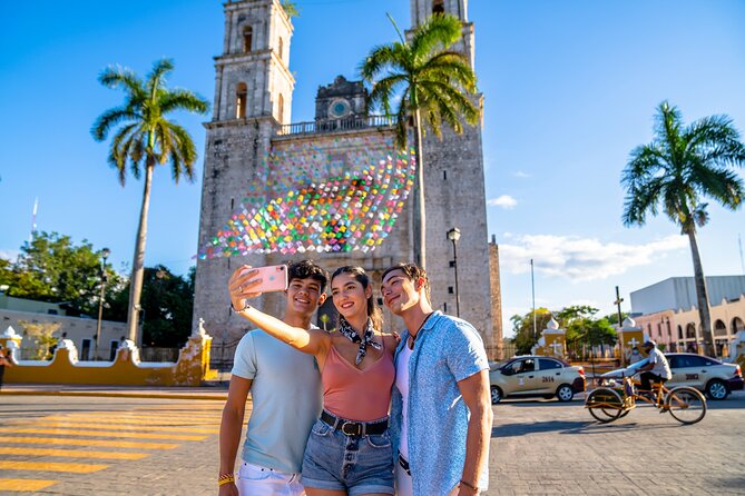 Chichén Itzá Guided Tour with Cenote & Buffet at Valladolid - Walking through Chichén Itzá