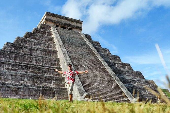 Chichen Itza, Mexican Buffet, Cenote & Valladolid guided Tour - Guides, group size, and the human side of the tour