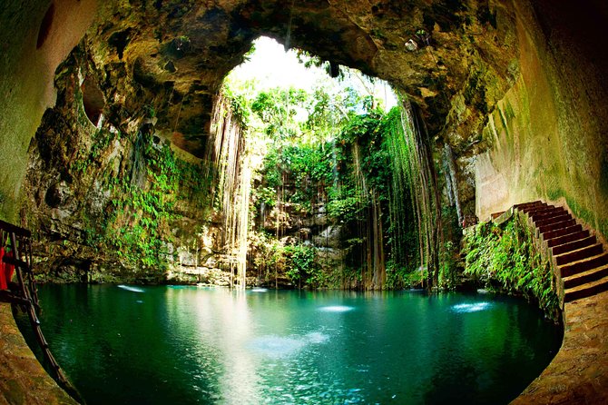 Chichen Itza Night Show + Cenote + Valladolid - Valladolid gives you a quick look at a Yucatan town