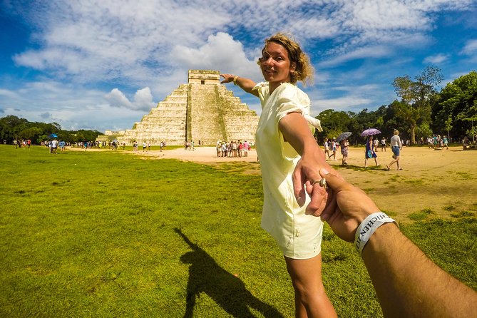 Chichen Itza Options with Sacred Cenote from Cancun - Buffet lunch and the commercial side of the day