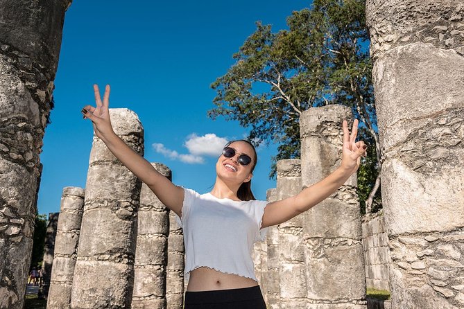 Chichén Itzá Premier Tour with Cenote Xunáan, Valladolid & Lunch - A Mexican buffet and open bar at midday
