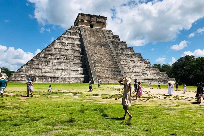 Chichén Itzá Premium Cenote y valladolid Day Tour - The early start from Cancún