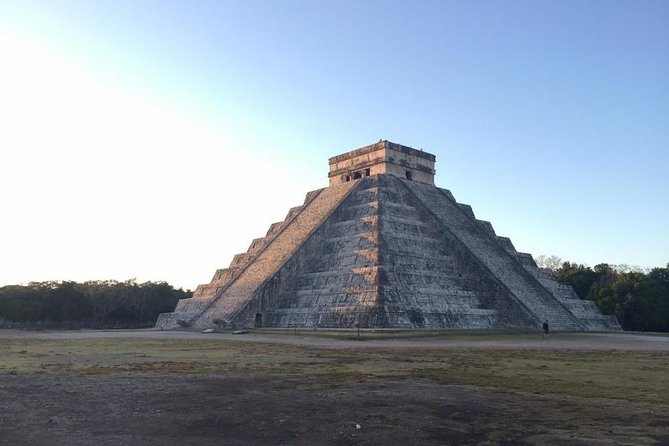 Chichen Itza Sunrise and Cenote Ik Kil from Cancun - The guides are a major part of the value