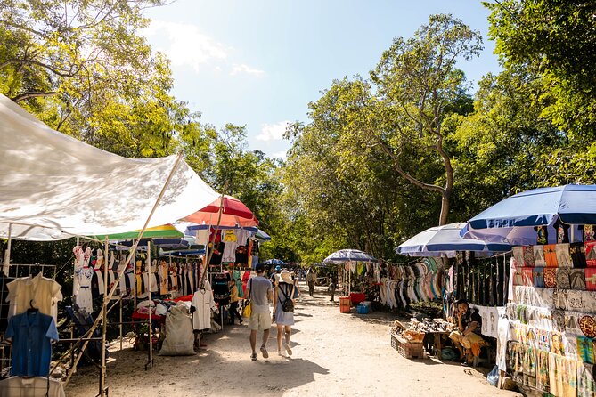 Chichen Itza Ticket with optional Guide - Heat, clothing, and the realities of the site