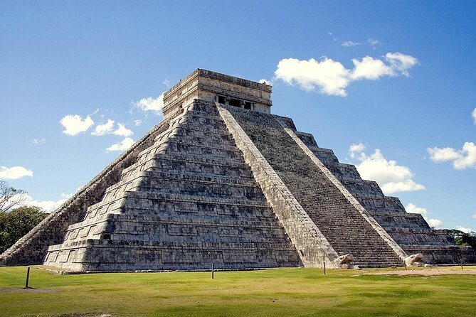 Chichen Itza Tour, Cenote Samula, Valladolid from Cancún - Chichen Itza in 2 hours and 15 minutes