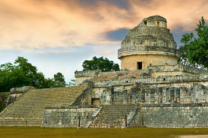 Chichen Itza Tour, Cenote Samula, Valladolid from Cancún - A generous Yucatecan buffet near Chichen Itza