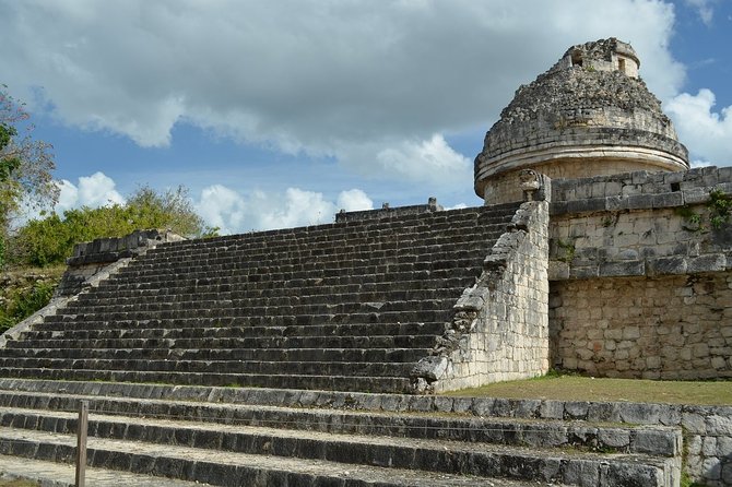 Chichen Itza Tour Plus with Cenote Swim and Round Transportation - What the guides add, and where the experience can vary