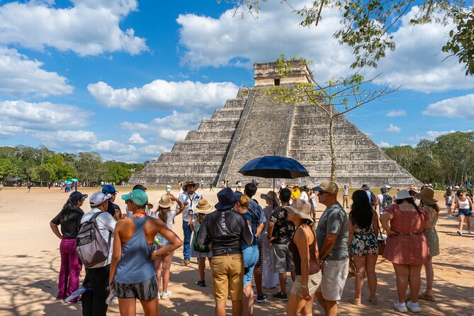 Chichen Itza, Transportation, lunch, cenote and Valladolid. - Chichén Itzá: the part worth protecting