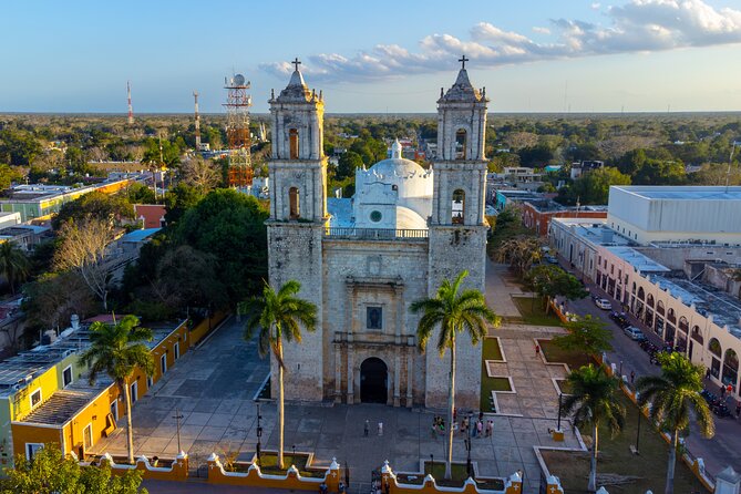 Chichen Itza, Transportation, lunch, cenote and Valladolid. - The first stop: ceremony, chocolate, and shopping
