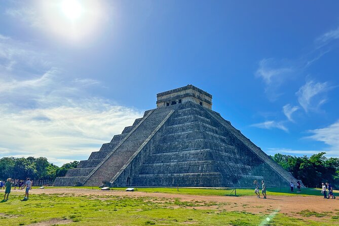 Chichen Itza, Valladolid & Cenote Private Tour with Buffet Lunch - Valladolid gives you a quick taste of Yucatan life
