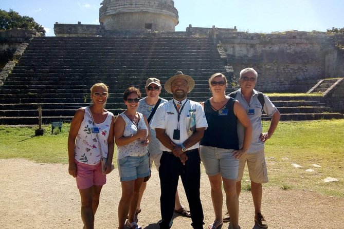 Chichen Regular from Cancun to Playa del Carmen - Pueblo Maya combines lunch with a sales stop