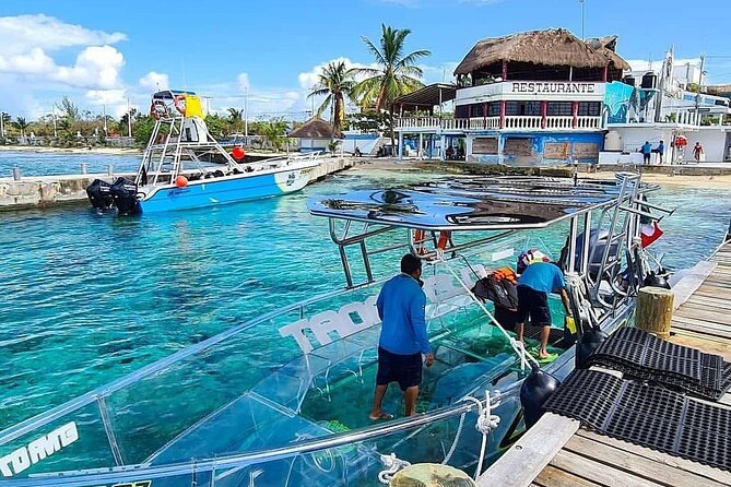 Clear Boat - Music, drinks, and the mood on board