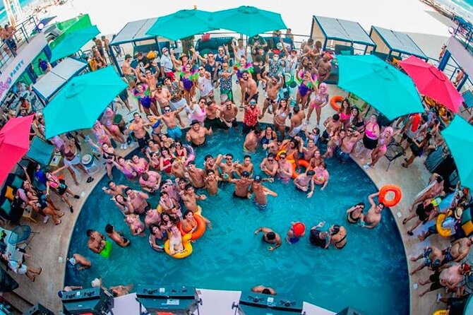 Coco Bongo Beach Club Cancun - Choosing between standard, domestic, and premium packages