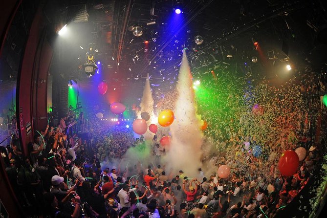 Coco Bongo Cancun Gold Member VIP Night Out by After Dark - The 8:30pm arrival makes a real difference