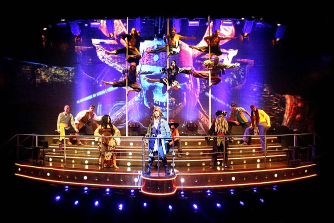Coco Bongo Cancun Nightclub - Getting inside: allow time to find the right place